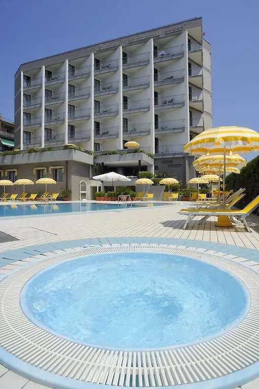 Residence Mediterranee Pietra Ligure 4*,